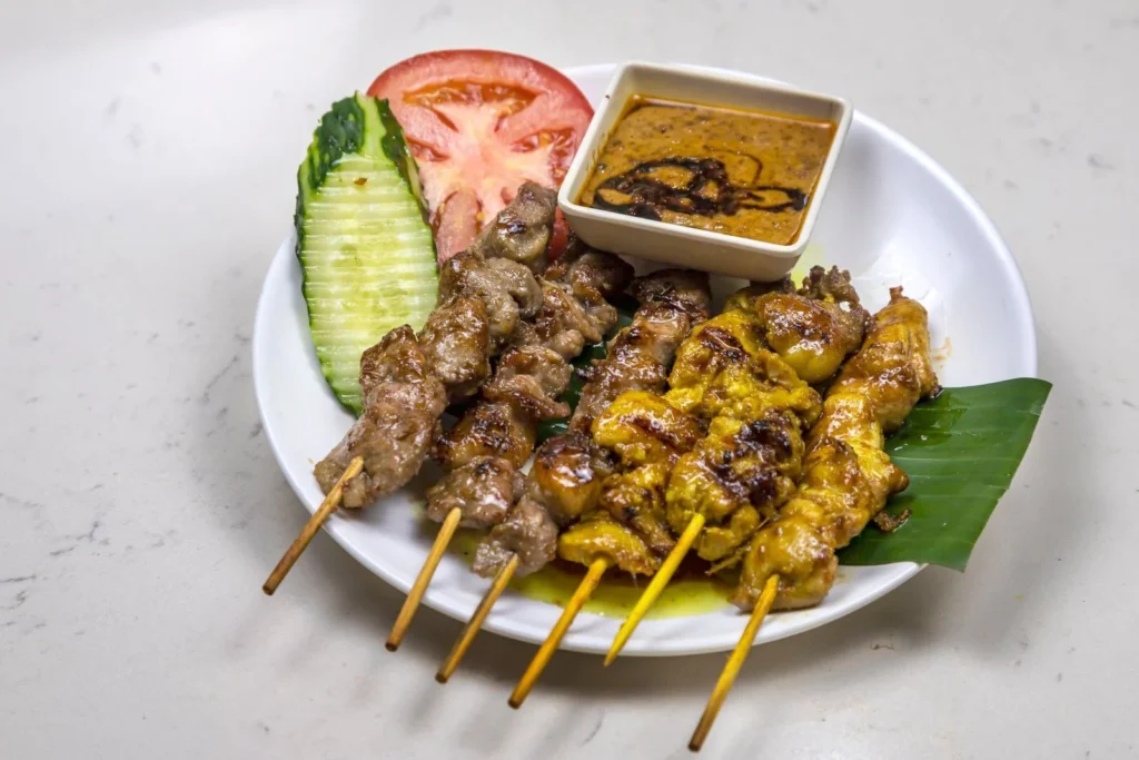 Chicken satay with peanut satay sauce