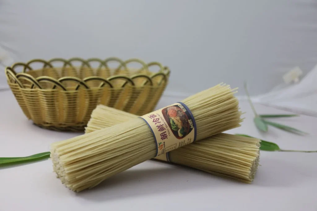 How to cook rice noodles without them going sticky