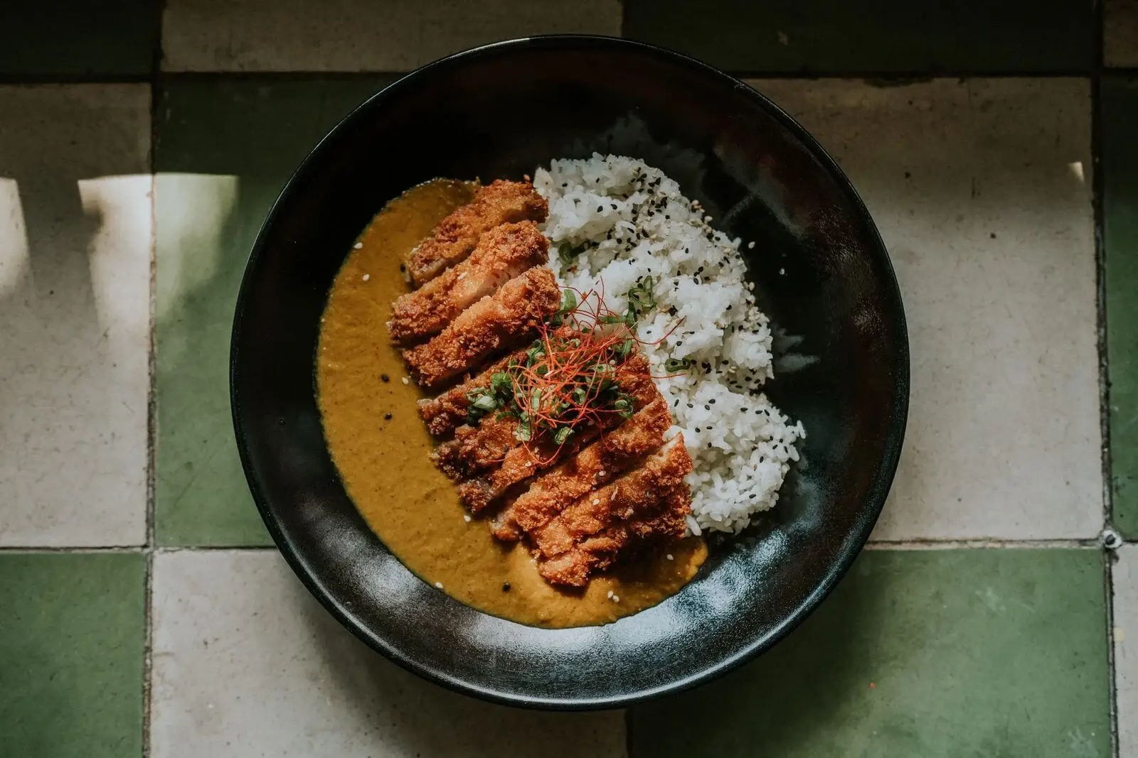 Chicken katsu with curry sauce and white rice