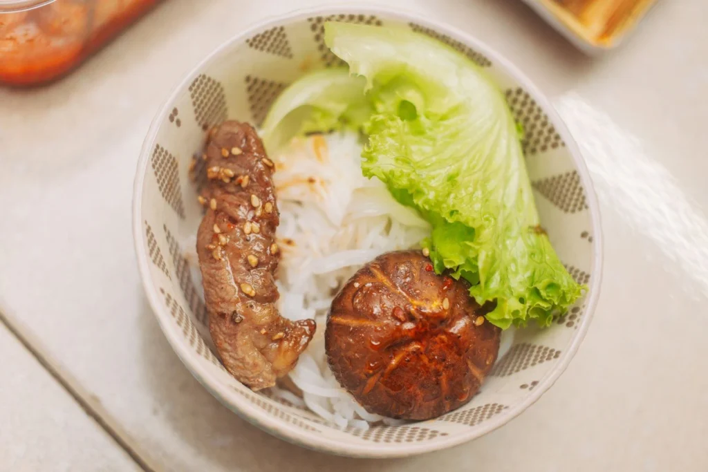 Where to buy rice noodles in the UK, and which aisle